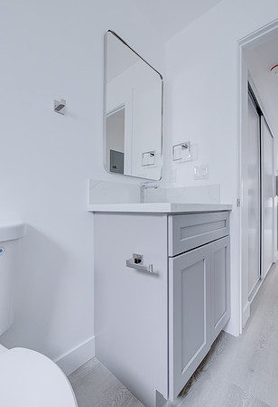 2747 S Mansfield Ave Interior-045