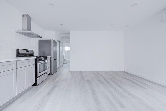 2747 S Mansfield Ave Interior-051