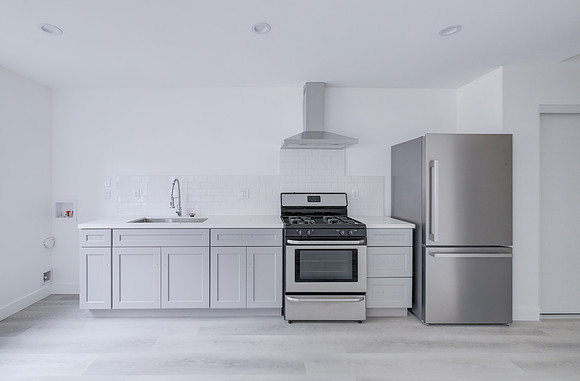 2747 S Mansfield Ave Interior-058