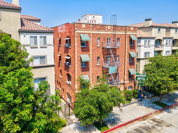 189 N Marengo-032