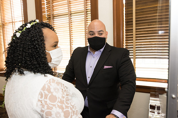 Old Orange County Courthouse Wedding Photos-004