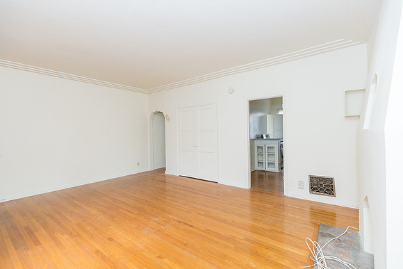 1043 S Orange Grove - Real Estate Photographer LA-8
