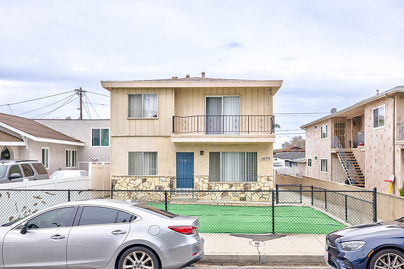 1079 W 25th St San Pedro Exterior-014