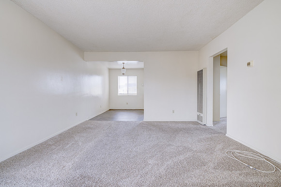 1079 W 25th St San Pedro Interior-003