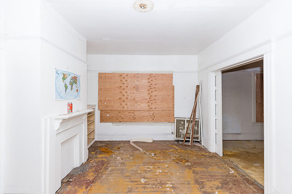 1444 W 22nd St-008