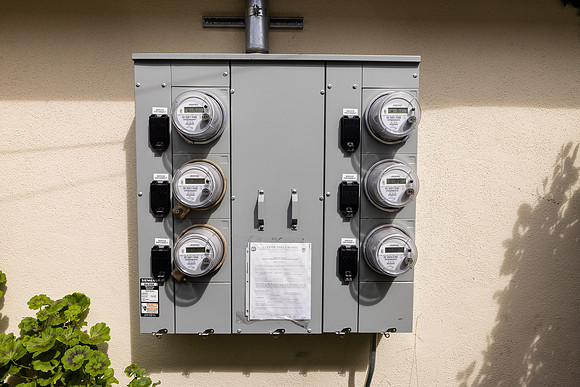 7234 S La Cienega Blvd- Exterior Meters-001