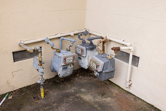 7234 S La Cienega Blvd- Exterior Meters-006