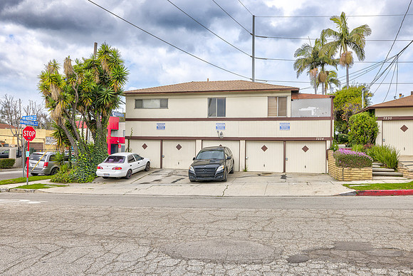 7234 S La Cienega Blvd- Exterior-001