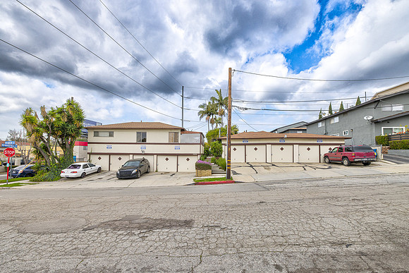 7234 S La Cienega Blvd- Exterior-002