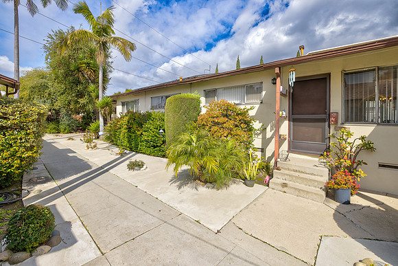 7234 S La Cienega Blvd- Exterior-014