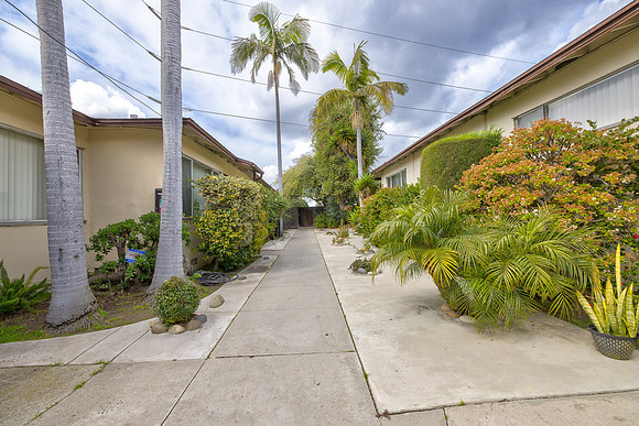 7234 S La Cienega Blvd- Exterior-042
