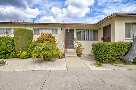 7234 S La Cienega Blvd- Exterior-044