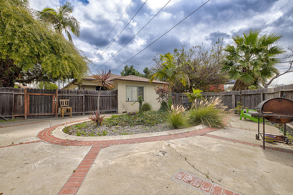 7234 S La Cienega Blvd- Exterior-046