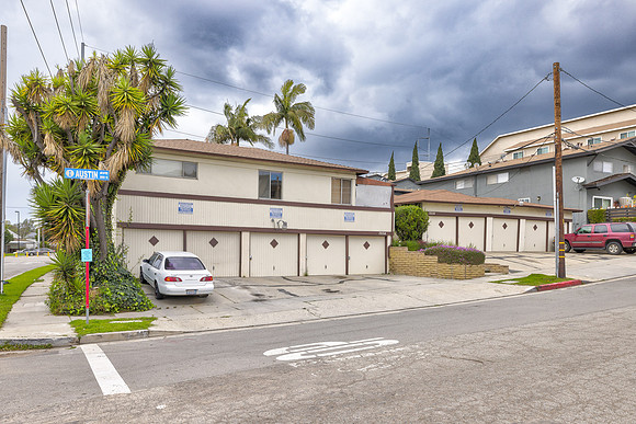 7234 S La Cienega Blvd- Exterior-058