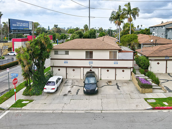 7234 S La Cienega Blvd-Drone-001