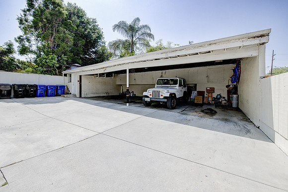 627 Grant St Interior-030
