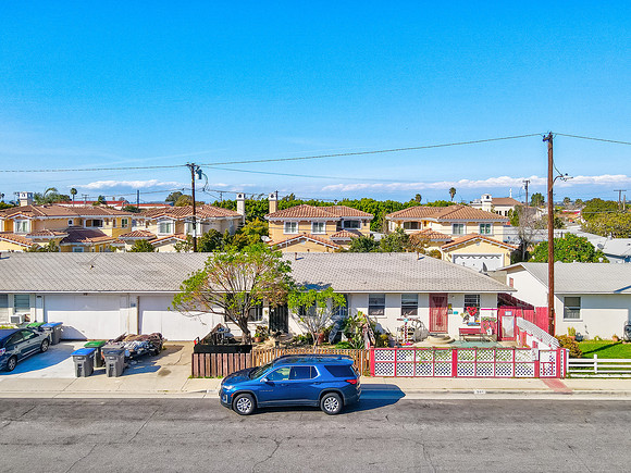 229 E 219th Street Exterior Drone-024