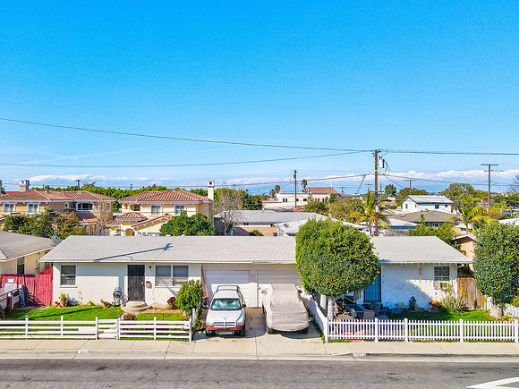229 E 219th Street Exterior Drone-025