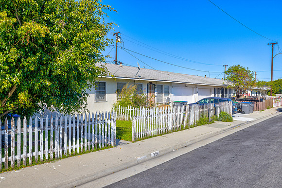229 E 219th Street Exterior-002