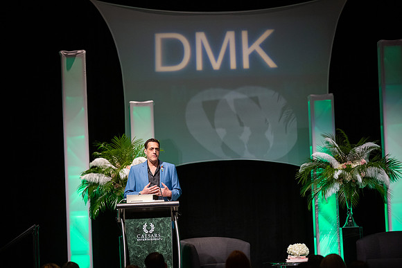 DMK World Of Confidence-691