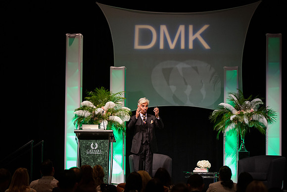 DMK World Of Confidence-605