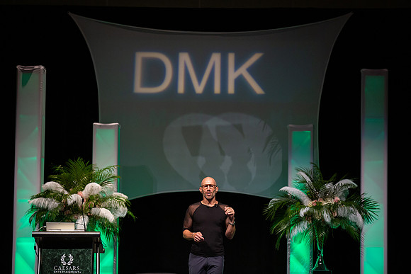 DMK World Of Confidence-662