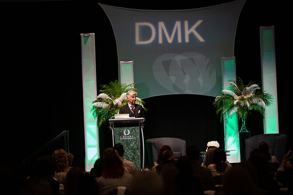 DMK World Of Confidence-602