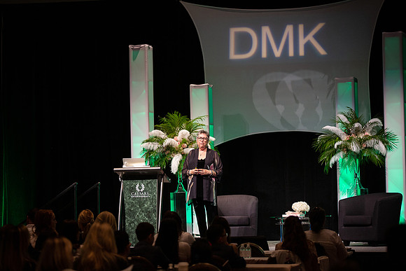 DMK World Of Confidence-522