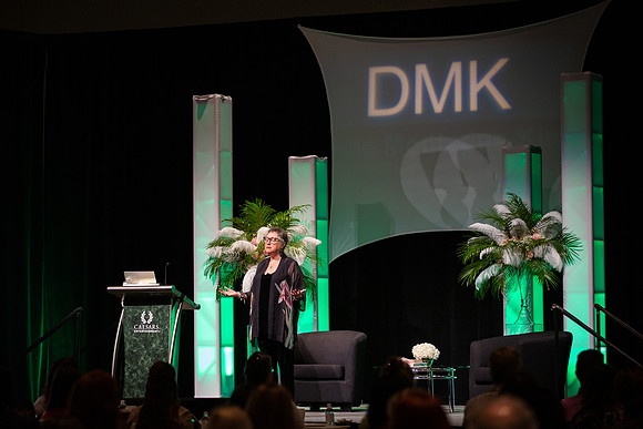 DMK World Of Confidence-525
