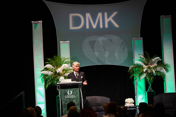 DMK World Of Confidence-646