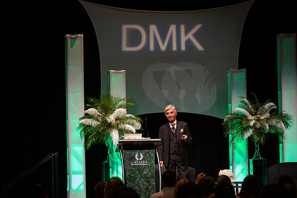 DMK World Of Confidence-594