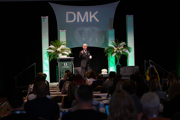 DMK World Of Confidence-626