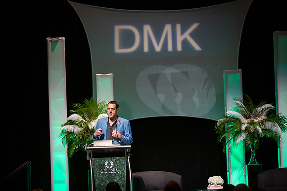 DMK World Of Confidence-693