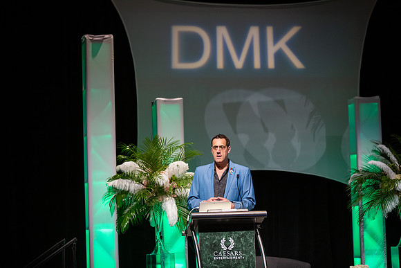 DMK World Of Confidence-701