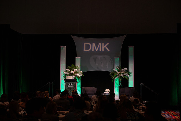 DMK World Of Confidence-521