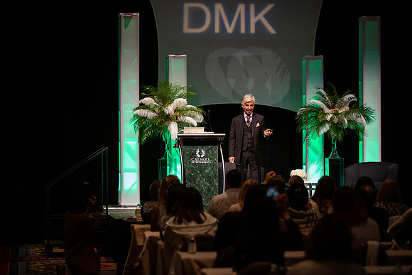 DMK World Of Confidence-593