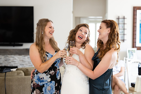 Icon Yacht Wedding Photos City Experiences Hornblower-121
