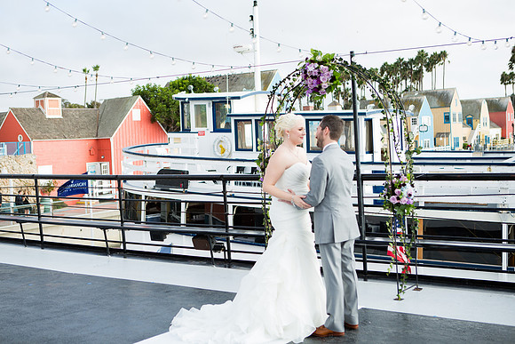 Hornblower Entertainer-157