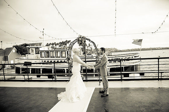 Hornblower Entertainer-170