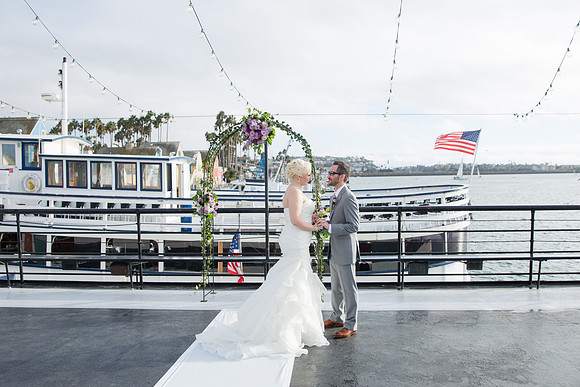 Hornblower Entertainer-176