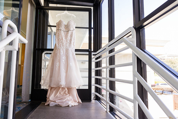 Sunset Wedding Icon Yacht - City Experiences By Hornblower-007