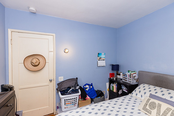 633 W Olive St-026