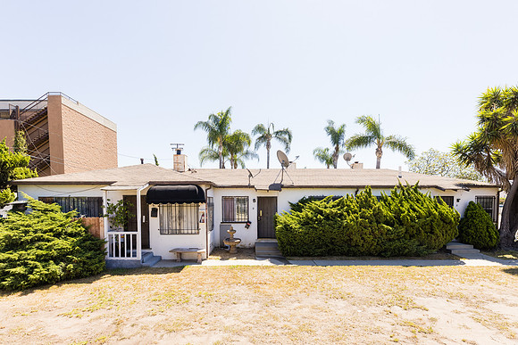 633 W Olive St-078