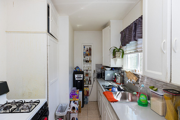 633 W Olive St-072
