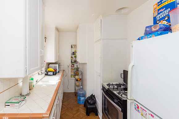 633 W Olive St-042