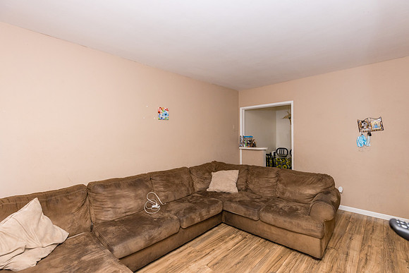 633 W Olive St-055
