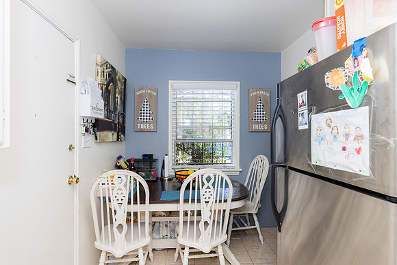 633 W Olive St-076