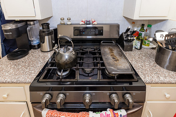 633 W Olive St-020