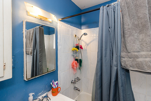 633 W Olive St-059