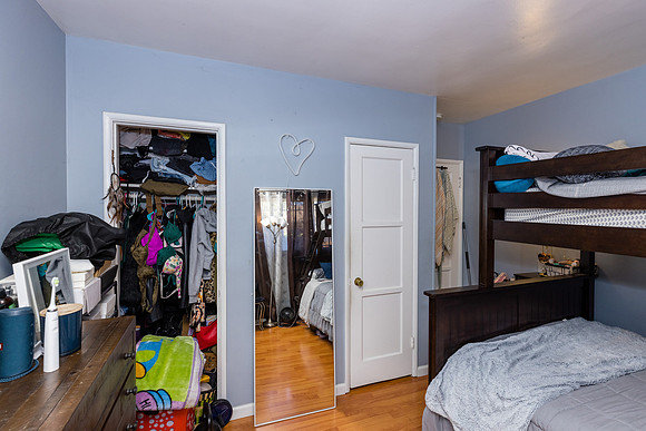 633 W Olive St-033